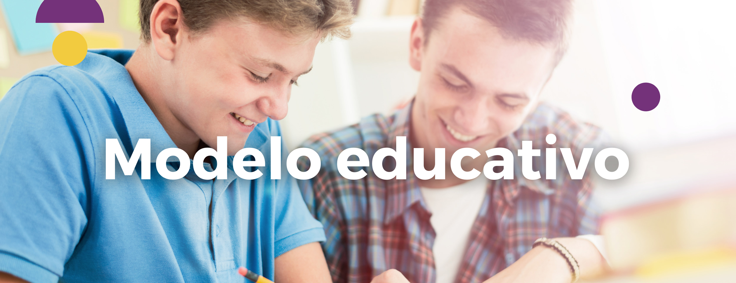 Imagen de Portada de Modelo Educativo - Chicos sonriendo y estudiando